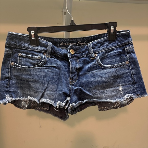 American Eagle Outfitters Blue Jean Shorts Distressed Style - Picture 1 of 3